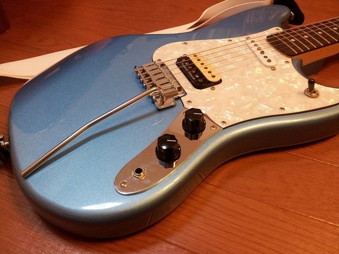 スペシャルディールの-21 •生産完了 Fender Squier FSR Cyclone